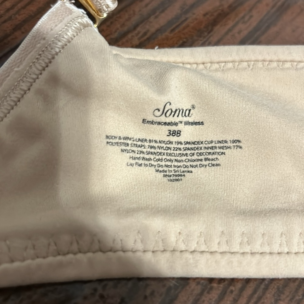 Soma Embraceable Wireless 38B
